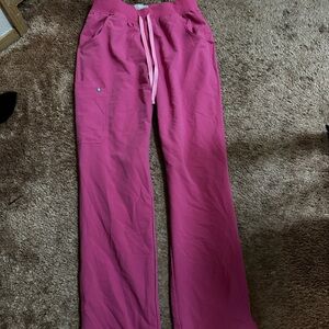 Figs “f”ing pink kade cargo pant size medium/tall